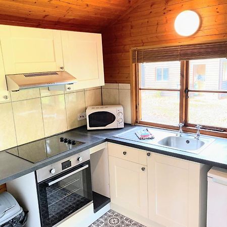 Otter 4 Hot Tub - Huntersmoon-Warminster-Bath-Salisbury Vila Exterior foto