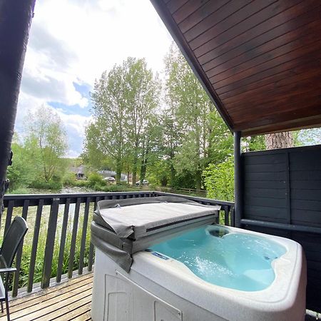 Otter 4 Hot Tub - Huntersmoon-Warminster-Bath-Salisbury Vila Exterior foto