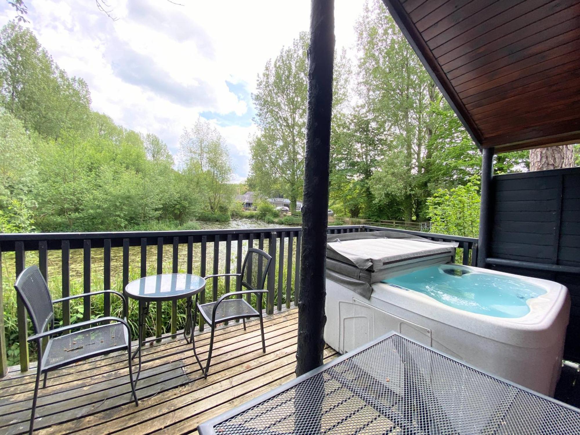 Otter 4 Hot Tub - Huntersmoon-Warminster-Bath-Salisbury Vila Exterior foto