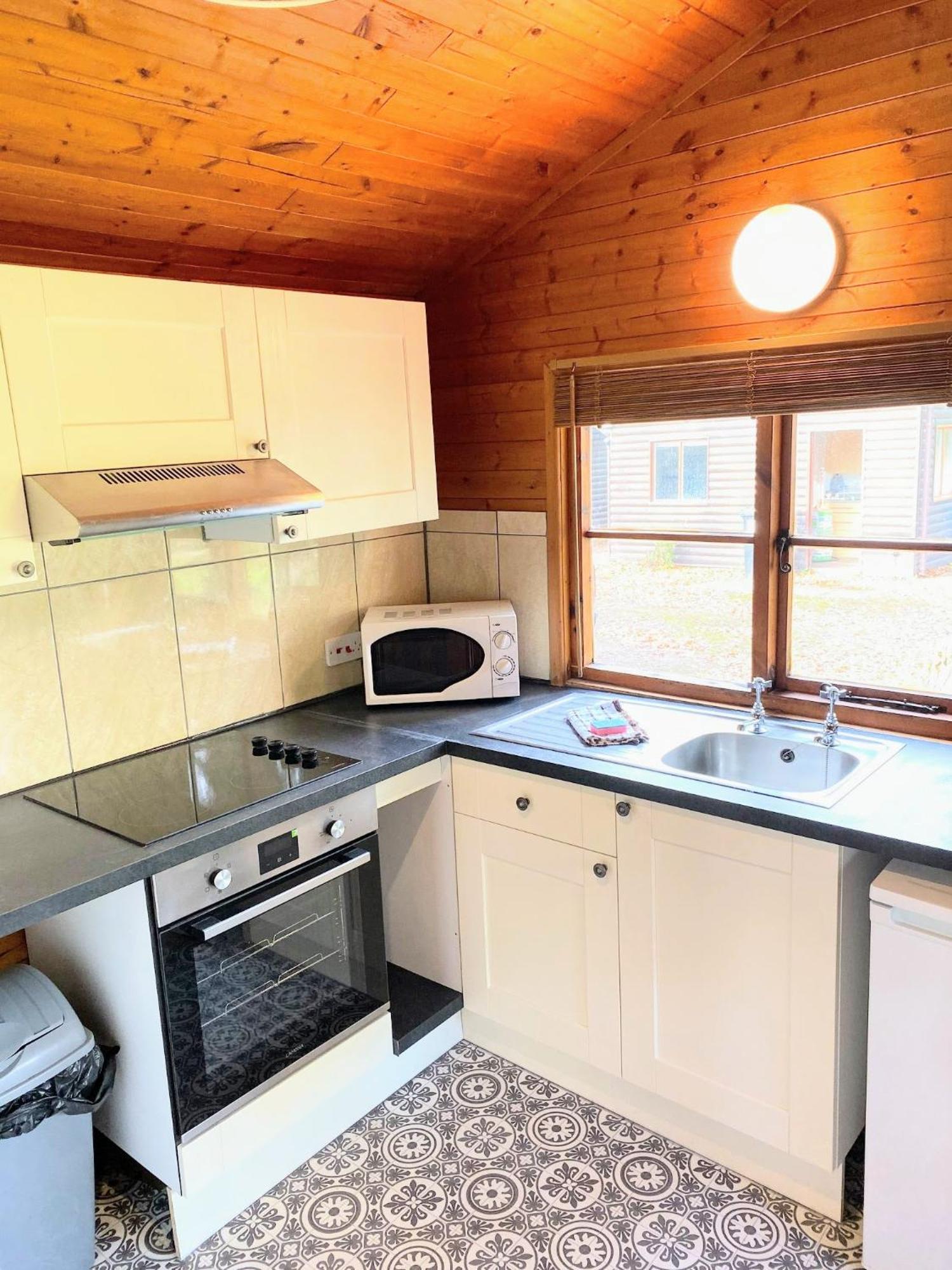 Otter 4 Hot Tub - Huntersmoon-Warminster-Bath-Salisbury Vila Exterior foto